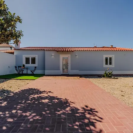 Mario's House - Cozy House Near بيت للعطل *